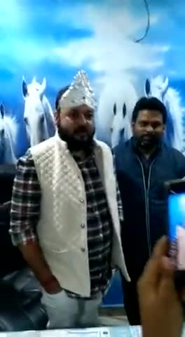 इंदौर: #जीवन सिंह शेरपुर का चांदी का मुकुट पहनाकर ब्राह्मण समाज ने किया स्वागत 8 जनवरी Bhopal jamburi maidan विधानसभा घेराव@