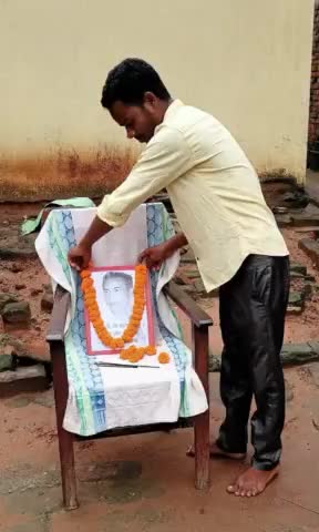 झारखंड आंदोलन के मसीहा
स्व. #बिनोद_बिहारी_महतो की पुण्यतिथि पर उन्हें कोटि-कोटि नमन्..!!
