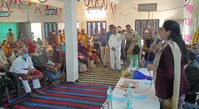 और सब ठीक बा वृद्धाश्रम में दिखा डीएम का देशी अंदाज#expressnewsmirzapur#shorts#viral#video