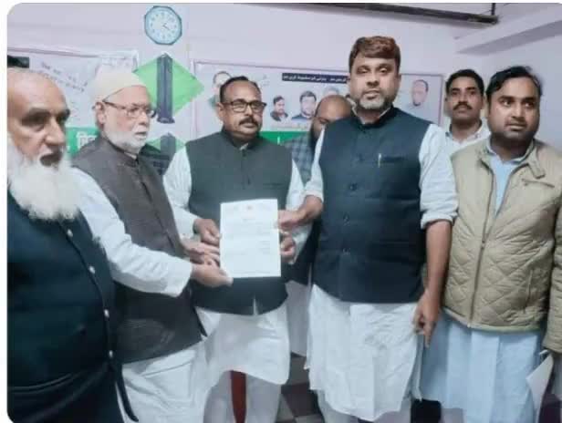 गोपालगंज विधान सभा उप चुनाव में Aimim प्रत्याशी रहे जनाब #अब्दुस्सलाम_उर्फ_असलम Sb को बिहार प्रदेश सचिव बनाया गया  : #Akhtaruliman5 बिहार प्रदेश अध्यक्ष #aimim_national
पार्टी 
#मिशन आगामी लोकसभा एवं विधानसभा चुनाव