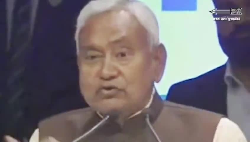 बिहारी शिल्प एवं कला उत्पादों को मिलेगा ग्लोबल बाजार...स्थानीय उत्पादों को प्रोत्साहित कर रही नीतीश सरकार।
#GlobalMarket #NitishKumar 

#Bihar #BihariArt #JDU #JanataDalUnited