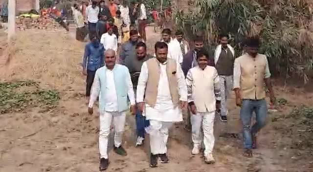 #भभुआ प्रखंड के विभिन्न पंचायतों में रूपपुर पंचायत के हरिहरपुर,गोराईपुर मे प्रमुख द्वारा नाली निर्माण का उद्घघाट किया