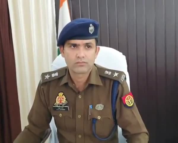 पीलीभीत: #बीसलपुर थाना क्षेत्र में एक युवती ने लगाई फांसी परिजनों ने लगाया आरोप सुसाइड नोट मौके पर मौजूद मिला जांच के बाद होगी @#