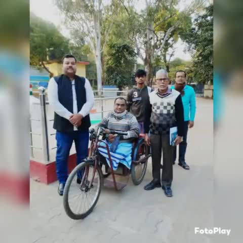 अपने 212 डेहरी विधानसभा क्षेत्र के मुहल्ला:- न्यू एरिया, वार्ड संख्या:- 18 के निवासी बड़े भाई बृजमोहन प्रसाद जी को BDO डेहरी से आग्रह कर #व्हीलचेयर प्रदान करवाया !!