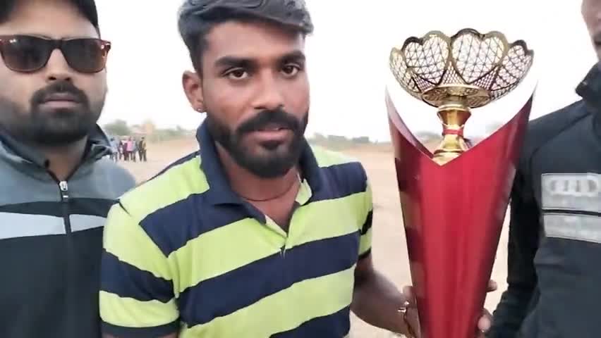 डेह में राणा क्रिकेट प्रतियोगिता का समापन 51 हजार का दिया चेक पाली टीम रही व नागौर टीम रही उपविजेता #newsindia #nagaur