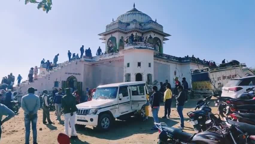 खेतड़ी: खेतड़ी के भोपालगढ में स्थित चुंडावत सत्ती माता मंदिर में हुआ भंडारे का आयोजन #jhunjhunu #khetrinews #jhunjhununews