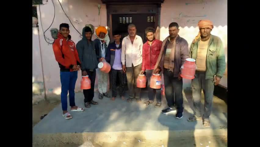 टांटोटी: ग्राम पंचायत जोताया के मजरा कुशलपुरा में नववर्ष के मौक़े पर पशुपालकों को दिए गए उपहार
#पशुपालन