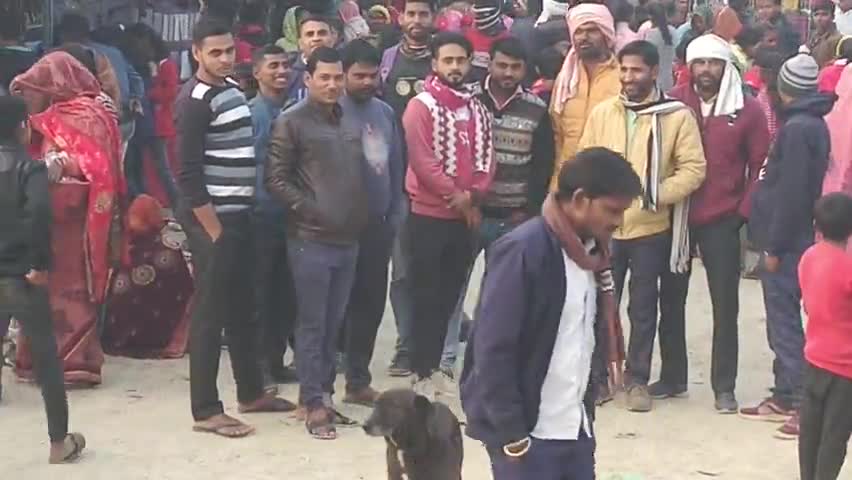 धूप खिलने से जोरदारी से पहुंचे लोग #मेले में बढ़ी रौनक 
मेला दीवान का पुरवा