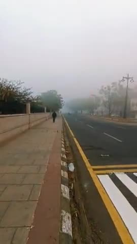 लाडपुरा: कोटा में दिखाया सर्दी ने अपना रुख.घना कोहरा सड़को पर होने के कारण ट्रैफिक में परेशानी .#kotarajsthan