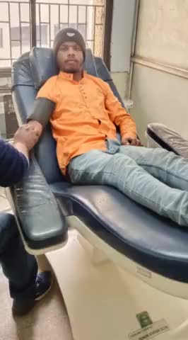 #रक्तदान_जीवनदान

छोटे भाई #प्रेम_कुमार के द्वारा बड़े नेक कार्य से नए साल की शुरुआत किये....
#Blood_Donation