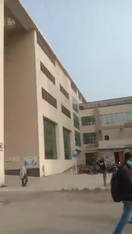 ##ye jannayak karpuri thakur medical college hai dekhiye Najarasbb chij hai bss doctor ki kami hai##cmo madhepura