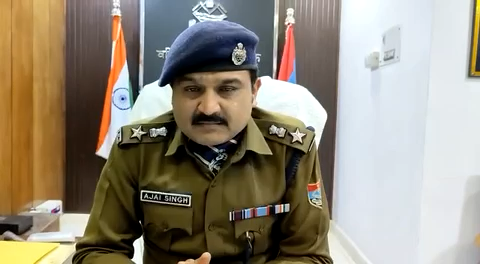 एसएसपी के तल्ख तेवर से नशीली दवाओं का मुनाफा लूट रहे मेडिकल स्टोर संचालक आए खौफ में
#haridwar #police #rss #drugs #saynotodrugs