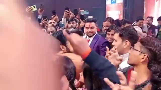 पावर स्टार पवन सिंह जी के हैप्पी बर्थडे वीडियो का एक छोटा सा भाग... #Pawan #pawan_singh_fans_challenge #pawansingh999 #pawansingh_official #GunjanSingh #pawansingh #Lucknow #bhojpuri #happybirthday #janmdin