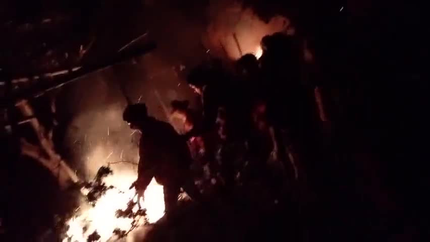 पिपरा: #लालपुर सोरापट्टी में आग लगने से जली  कई घर
