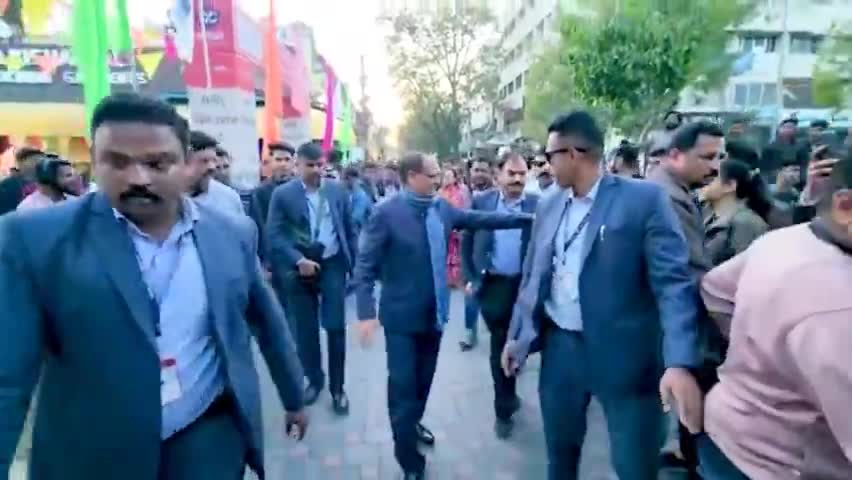 अतिथि देवो भव: की परंपरा को साकार करते हुए इंदौर ने सात समंदर पार से आए मेहमानों का दिल जीत लिया है। 
#PBDIndore