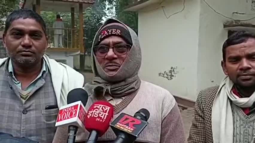 बलिया: बलिया में ठंड बेकाबू, कम हुई विजिबिलिटी
रिपोर्ट- संजय कुमार तिवारी 
स्थान- बलिया यूपी#ballia #ballianews