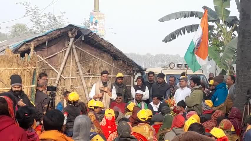 तुरकौलिया: मोतिहारी:रघुनाथपुर पंचायत अंतर्गत बालगंगा गांव में प्रशांत किशोर.....#dk16692 #reporter.mth #ashishbiharnews #newsgav