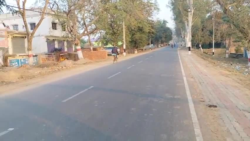 दुमका: दुमका PWD के द्वारा दुमका हवाई से दुमका डीसी मोड तक साफ-सफाई अभियान किया जा रहा है #Dumkaजिला