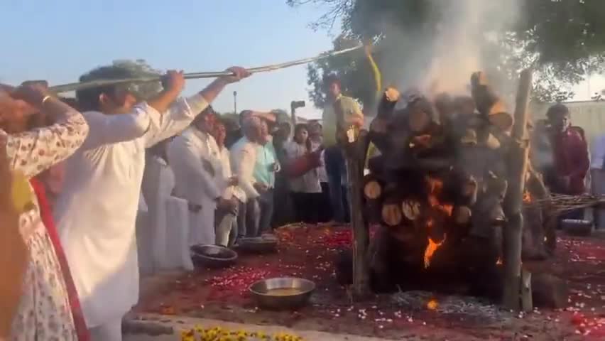 अलविदा मंडल मसीहा...#शरद यादव 🙏🙏💐💐

आप यादों में हमेशा जिंदा रहेंगे....!😭