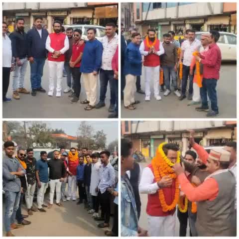 आज रायगढ़ प्रवास के दौरान भारी संख्या में युवा साथियों से भेंट-मुलाक़ात करने का अवसर मिला। आप सभी से प्राप्त इस ऊर्जापूर्ण स्नेह  से अभिभूत हूँ...
सभी युवा साथियों से मेरा आग्रह है कि #श्री_राष्ट्रीय_राजपूत_करणी_सेना से समाजसेवा के लिए जुड़े