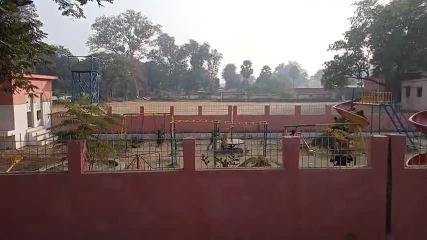जहानाबाद: #जहानाबाद में एक भी स्कूल ऐसा नहीं है जहां इस तरह की व्यवस्था बच्चों को बच्चों के खेलने के लिए बनाई गई यह जो वीडियो आप द