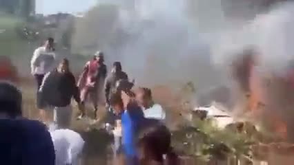 ब्रेकिंग न्यूज
नेपाल में बड़ा विमान हादसा ,ATR_72 पैसेंजर प्लेन पोखरा के पास क्रेश ,68 यात्री थे सवार 
#नेपाल