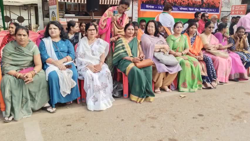भूपेश सरकार के संरक्षण में ईसाई मिशनरियों का लक्ष्य 
आदिवासियों का छल पूर्वक धर्मांतरण 
सरकार के मंत्रियों के साथ सांठगांठ इशारा करती है 
#BjpMahilaMorcha
#Bjp4CG
#bjp4india