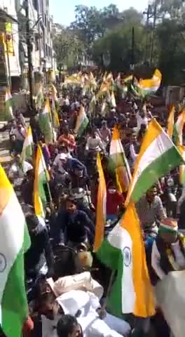 आप सभी सादर आमंत्रित हैं 🙏🇮🇳
🇮🇳 #भव्य_तिरंगा_यात्रा 🇮🇳
26 जनवरी 2023
समय- प्रातः 10 बजे
स्थान - माधव कालेज देवासगेट उज्जैन
निवेदक- टीम बबलु खिंची उज्जैन म.प्र.