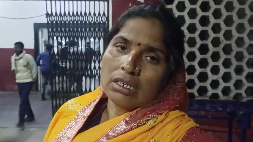 कोल: ALIGARH

#AMU के जेएन मेडिकल कॉलेज के #CMO की पिटाई के बाद डॉक्टर गए हड़ताल पर, तीमारदार से इलाज को लेकर हुआ था विवाद!
