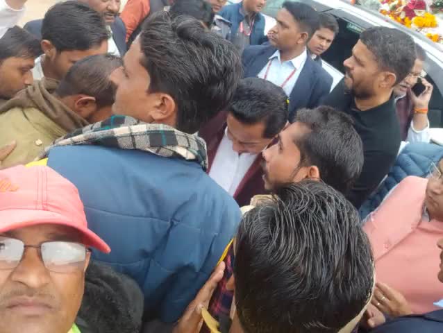 टीकमगढ़ ओबीसी महासभा द्वारा पूर्व मुख्यमंत्री कमलनाथ जी को जातिगत जनगणना ओबीसी आरक्षण सहित अन्य मुद्दों को लेकर सौंपा गया ज्ञापन। #जिला_प्रभारी_टीकमगढ़