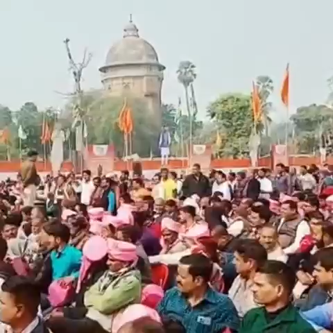 महाराणा प्रताप की स्मृति में पटना में JDU द्वारा आयोजित कार्यक्रम में JDU के MLC महेश्वर सिंह ने कहा- “#रामचरितमानस पर बोलने वाले हिजड़े और अनपढ़-गंवार हैं”