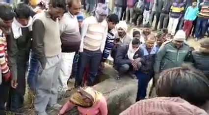 #सिधौली। शिवनगरा में 17 वर्षीय लड़की की 15 दिन के बाद शव बोरे में नहर में पड़ा मिला। #cmyogi#cmup #uppolice #DM#spnews