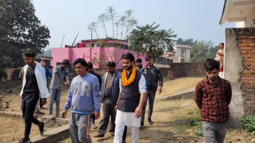 रामगढ़ विधानसभा क्षेत्र के विभिन्न क्षेत्रों  में जनसंपर्क के दौरान लोगो का मिला भरपूर समर्थन।
-------
#रामगढ़_विधानसभा 
#धनंजय_कुमार_पुटूस #DhananjayKumarPutush #आपके_लिए_आपका_पुटूस #ApkeLiyeApkaPutush #RBSS