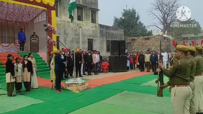 तालेड़ा: आज तालेड़ा ब्लॉक मुख्यालय पर गणतंत्र दिवस 26 जन बहुत ही हर्ष उल्लास से मनाया गया।
एसडीएम साहब ध्वज फहराते  हुवे।
#बूंदी