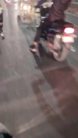#जोधपुर #पाली #रोड़ पीली टंकी के पास करीब 1 साल से सिवरेज के कारण  लोग परेशान  , सड़क डायवर्ट के कारण लंबा जाम लगता है