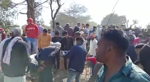 उच्चैन: भरतपुर के गांव उचैन में हेलीकॉप्टर क्रैश | bharatpur news today #bharatpur #weir #bharatpurnews