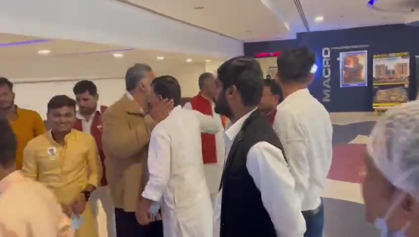 बिहार के बाहुबली नेता #pappuyadavjapl फिल्म #pathaan को देखा!