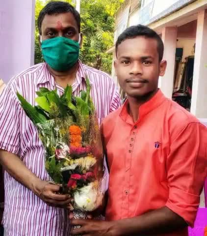 गोमिया विधायक आदरणीय #LMahtoGomia  जी को जन्मदिन की हार्दिक बधाई।

#happybirthday #AJSU_PARTY https://t.co/6lKC419aRd