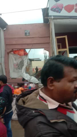 ग्वालियर गिर्द: gwalior mele me gato ki dukan par lagi ag 4 number chatri par #gwaliorcity #mela