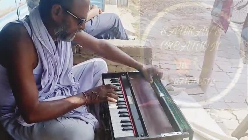 शायद ही इसे अब आप देख सुन या देख भी पाएँ! 
#sandhwara
#musicalmemoriesthane 
#sonymusicscompany 
#bajpatti 
#harmonium