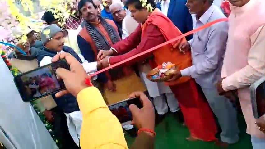 एकंगरसराय: @#प्रखंड क्षेत्र चमहेड़ा गांव में सूर्य भगवान की प्राण प्रतिष्ठान पूजा का आयोजन किया गया