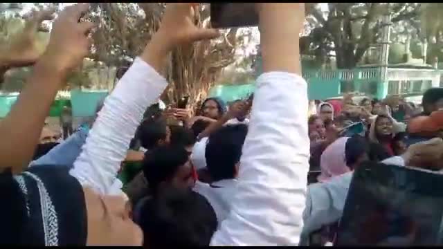 सिवान के पूर्व सांसद मो. शहाबुद्दीन की पत्नी हिना शहाब का कटेसर में समर्थकों ने फूला माला से किया स्वागत #saran #nagra