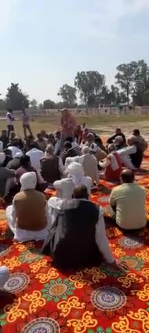 सोतई गांव में जोरदार विरोध प्रदर्शन.. 
हो रही महापंचायत.. 
MCF डंपिंग यार्ड (कूड़ा घर) का हो रहा विरोध..
#rohtak #fbd