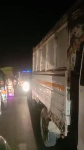 हाजीपुर मुसरीघरारी NH 322 पासवान चौक- रहिमापुर घंटों तक जाम जिला प्रशासन बेखबर, निश्चिंत मुद्रा
#DM_Vaishali #SPvaishali