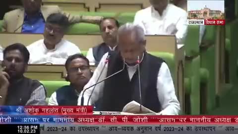 मुख्यमंत्री जी की संवेदनशील पहल....
#Covid19 के कारण अपने माता-पिता को खोने वाले बच्चों को वयस्क होने पर सरकारी नौकरी देने का ऐलान।
#rajasthanbudget2023