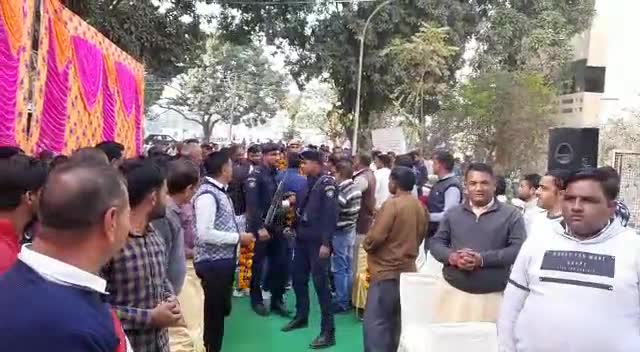 शिक्षा मंत्री कंवरपाल का गाँव प्रतापनगर में हुआ जोरदार स्वागत
#कपिलमनीषगर्ग