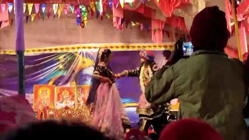 बक्सर जिले के रामडीहा गांव में हुआ था कृष्ण लीला और रामलीला का आयोजन
#buxar #buxarnews #todaynews #bxrjila #news #today