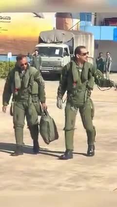 आज बैंगलोर #AeroIndiaShow में नई पीढ़ी का अत्याधुनिक मारक क्षमता युक्त Rafale Fighter Jet में उड़ान भरने से पहले #rajiv_pratap_rudy