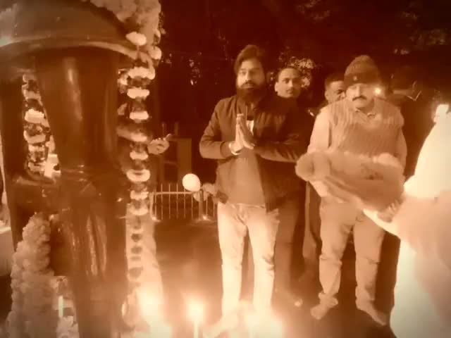 पुलवामा अटैक में शहीद हुए देश के वीर सपूतों को विनम्र श्रद्धांजलि एवं शत शत नमन।🌹🙏
#blackdayforindia