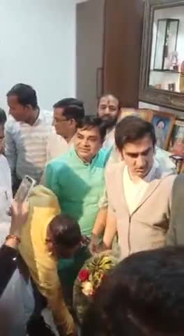 #ऑल_इंडिया_देवधर_ट्रॉफी_फाइनल_मेच वारासिवनी मै पहुंचे भारतीय क्रिकेटर श्री #गौतम_गंभीर जी जिनका मैंने #स्वागत किया